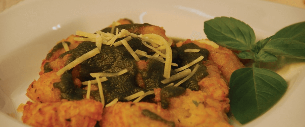 Nhoque de Risoto com Pesto de Manjericão e Rúcula